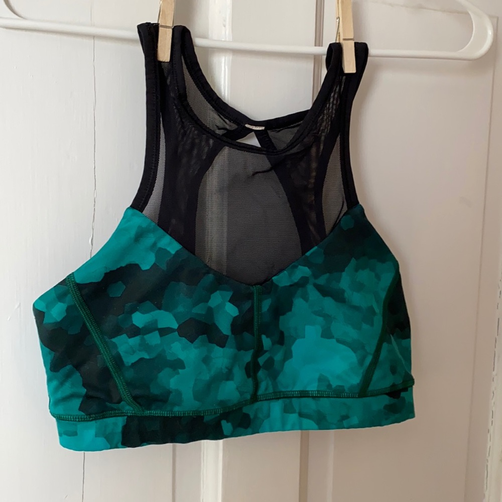 Lululemon sports bra